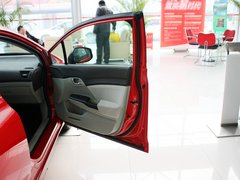 2012款 1.8L 自动 舒适版
