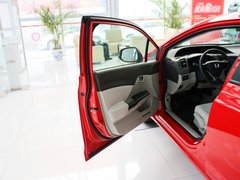 2012款 1.8L 自动 舒适版