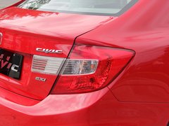 2012款 1.8L 自动 豪华版
