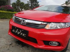 2012款 1.8L 自动 豪华版