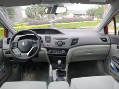 2012款 1.8L 自动 豪华版