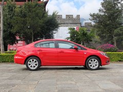 2012款 1.8L 自动 豪华版
