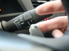 2012款 1.8L 自动 豪华版