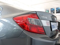 2012款 1.8L 自动 豪华版