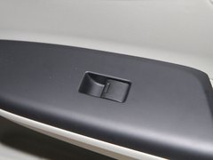 2012款 1.8L 自动 豪华版