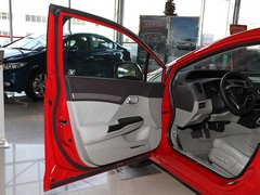 2012款 1.8L 自动 豪华版