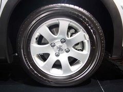 2011款 1.6L 手动 Cross