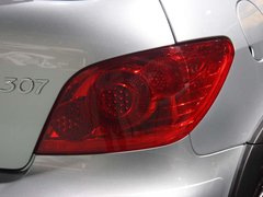 2011款 1.6L 手动 Cross