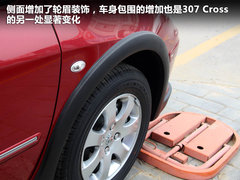 2011款 1.6L 手动 Cross