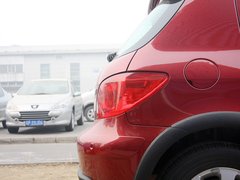 2011款 1.6L 手动 Cross
