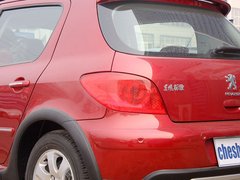 2011款 1.6L 手动 Cross