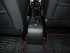 2011款 1.6L 手动 Cross