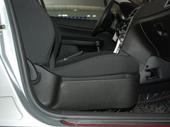 2011款 1.6L 手动 Cross