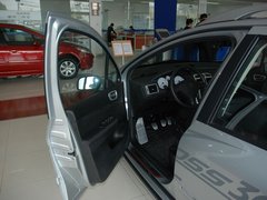 2011款 1.6L 手动 Cross