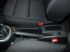 2011款 1.6L 手动 Cross