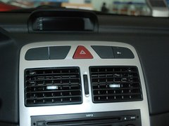 2011款 1.6L 手动 Cross