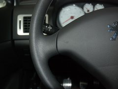 2011款 1.6L 手动 Cross