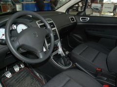 2011款 1.6L 手动 Cross