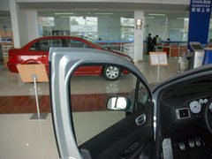 2011款 1.6L 手动 Cross
