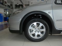 2011款 1.6L 手动 Cross