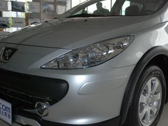 2011款 1.6L 手动 Cross