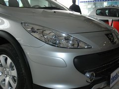 2011款 1.6L 手动 Cross