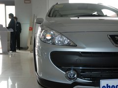 2011款 1.6L 手动 Cross
