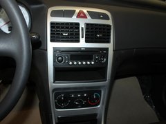 2011款 1.6L 手动 Cross