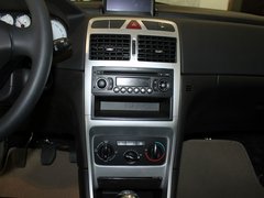 2011款 1.6L 手动 Cross