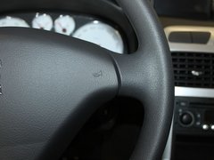 2011款 1.6L 手动 Cross