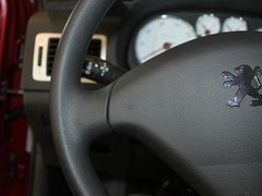 2011款 1.6L 手动 Cross