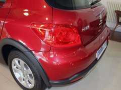 2011款 1.6L 手动 Cross