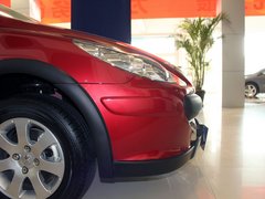 2011款 1.6L 手动 Cross
