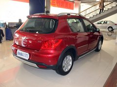 2011款 1.6L 手动 Cross