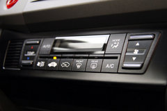 2012款 2.0L 自动 NAVI导航版