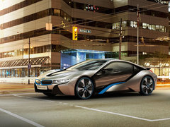 2011款 i8 基本型