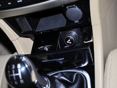 2012款 1.5T 手动 尊贵型