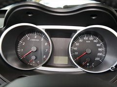 2012款 2.0 自动 典雅风尚型 5座