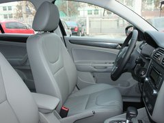 2012款 1.6L 自动 豪华型