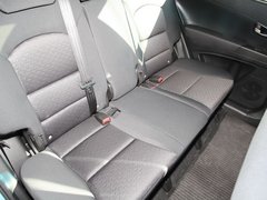 2011款 2.0T 自动 两驱精英导航版 5座