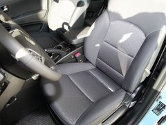 2011款 2.0T 自动 两驱精英导航版 5座