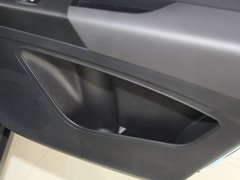 2011款 2.0T 自动 两驱精英导航版 5座
