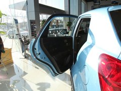 2011款 2.0T 自动 两驱精英导航版 5座