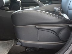 2011款 2.0T 自动 两驱豪华导航版 5座
