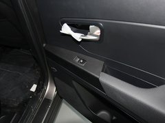2011款 2.0T 自动 两驱豪华导航版 5座