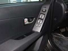 2011款 2.0T 自动 两驱豪华导航版 5座