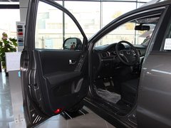 2011款 2.0T 自动 两驱豪华导航版 5座