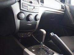 2011款 2.0T 自动 两驱豪华导航版 5座