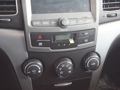 2011款 2.0T 自动 两驱豪华导航版 5座