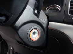 2011款 2.0T 自动 两驱豪华导航版 5座
